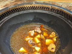 -锅老头海鲜铁锅炖