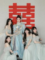 点击看大图 -Renee芮亦婚纱
