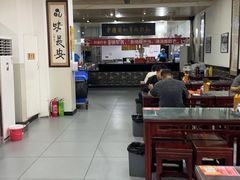 -牛一嘴·兰州牛肉面·大盘鸡(财富中心店)