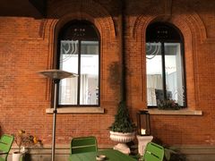 -潮一不贰·法式甜品·生日蛋糕·西式简餐(外滩店)