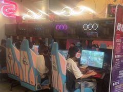 -小魔虎电竞馆·二进制店