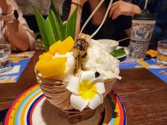 手提达叻椰子冰沙-泰妃殿(武汉首店)