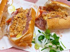 -Bánh Mì Huynh Hoa