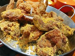 -BHC炸鸡(明洞总店)