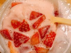 草莓酸奶炒冰-有间冰室(侨港风情街店)