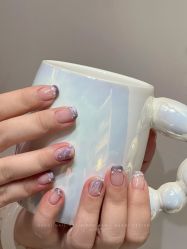 -花岐款式专研健康美甲沙龙