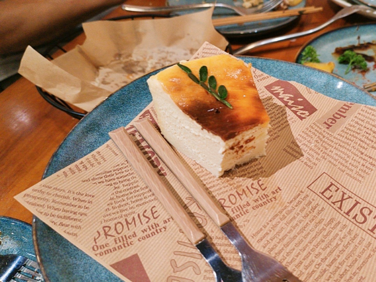 炸鸡翅很香.澳门非洲鸡扒好吃