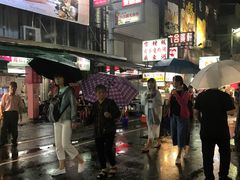 -六合夜市