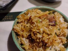 广式腊味煲仔饭-狐狸爱上椰子鸡(滨江星光大道店)