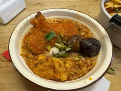-丽丽三鲜螺蛳粉(田林路店)