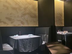 -左庭右院鲜牛肉火锅黑金店(陆家嘴中心店)