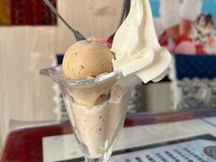 -古老冰山特色冰淇淋店(艾提尕尔店)