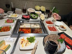 -海底捞火锅鲜切牛肉主题店(长寿路店)