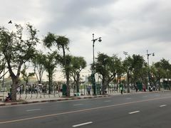 -皇家田广场(อนุสาวรีย์ทหารอาสา)