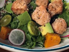 三文鱼藜麦沙拉-COMMUNE幻师(上邦百汇城店)