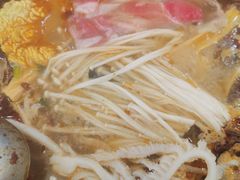 -鸡遇虾煲干锅火锅(小寨金莎店)