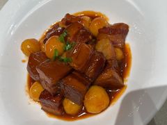 小土豆红烧肉-聚友居酒楼