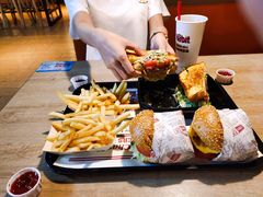 -The Habit Burger Grill 哈比特汉堡(复兴soho店)