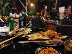 -何师烧烤·香辣蟹·川菜·30年老品牌(太古里旗舰店)