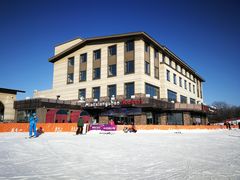 -庙香山滑雪场