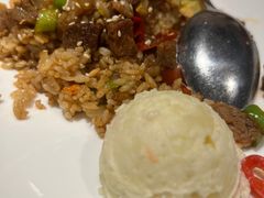 -玛格萝妮比萨屋(四平店)