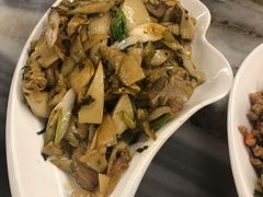 炒饵块-蔼若春.传承三十年云南菜(金碧公园店)
