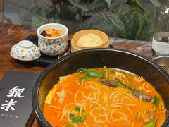 -银米·云南传统过桥米线(双廊黑金冠店)