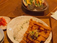 咖喱炸猪排堤坝饭-Ginko银子(青龙街店)