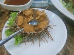 生吃海胆-海味当家·蒸锅海鲜(中山广场创始店)