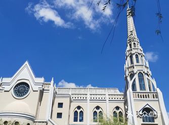 地理位置： 浦锦路南江燕路口 特色推荐： 新造了一座