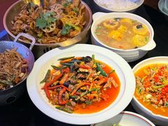 -川流不息·地道川菜·小龙虾(新松江路店)