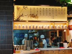 -馋三尺蟹粉小笼(人民广场店)