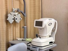 -优医视平价眼镜蔡司依视路折扣工厂店(十里堡店)