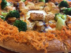 鲍旺财比萨-必胜客(证大大拇指店)