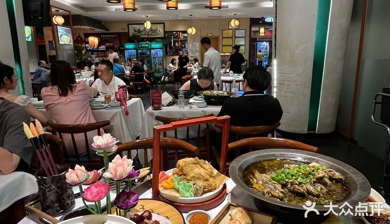 来西安下高铁直奔这家陕菜。。。
