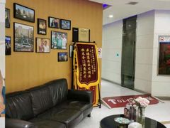 -雅悦齿科(顾村公园店)
