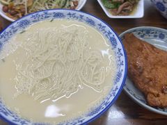 -雪琴面馆富安特色鱼汤面(城中花园店)