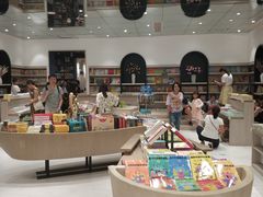 -钟书阁(群光广场店)