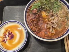 -云阿蛮云南生烫牛肉米线(奉贤路店)