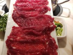 现切鲜嫩牛肉-为什么牛潮汕牛肉火锅(中信广场店)