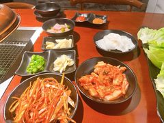 -肉甲韩国木炭烤肉(新壹街1店)