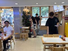 -老新隆牛肉锅贴(新街口店)