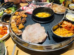 -江南猪肉商会无限续吃(弘大店)