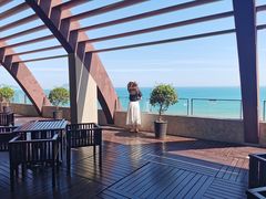 -三亚湾海居铂尔曼度假酒店