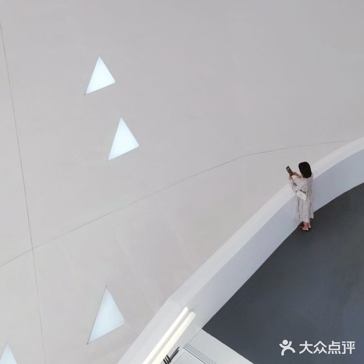 10月必看的艺术展 | 欢乐海岸胡安•米罗《无轮之廓》