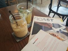-ROAST coffee & eatery