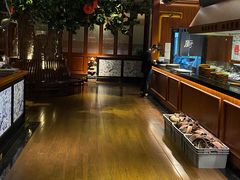 -八府香鸭·啫啫煲(华山路店)