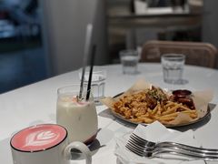-洪小鹏生活美学馆(领SHOW天地店)
