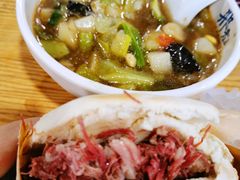 腊牛肉夹馍-邢老三肉丸糊辣汤(西安总店)