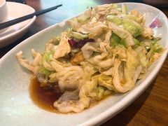 -阿瓦山寨·湘菜现炒·剁椒鱼头王(咸阳总店)